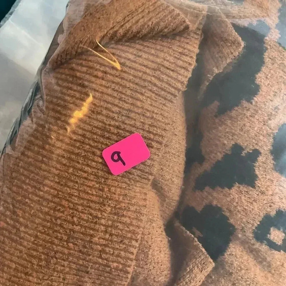 Knox‎ Rose V-Neck Leopard Long Sleeve Womens Pullover Sweater Size Small - Picture 8 of 8